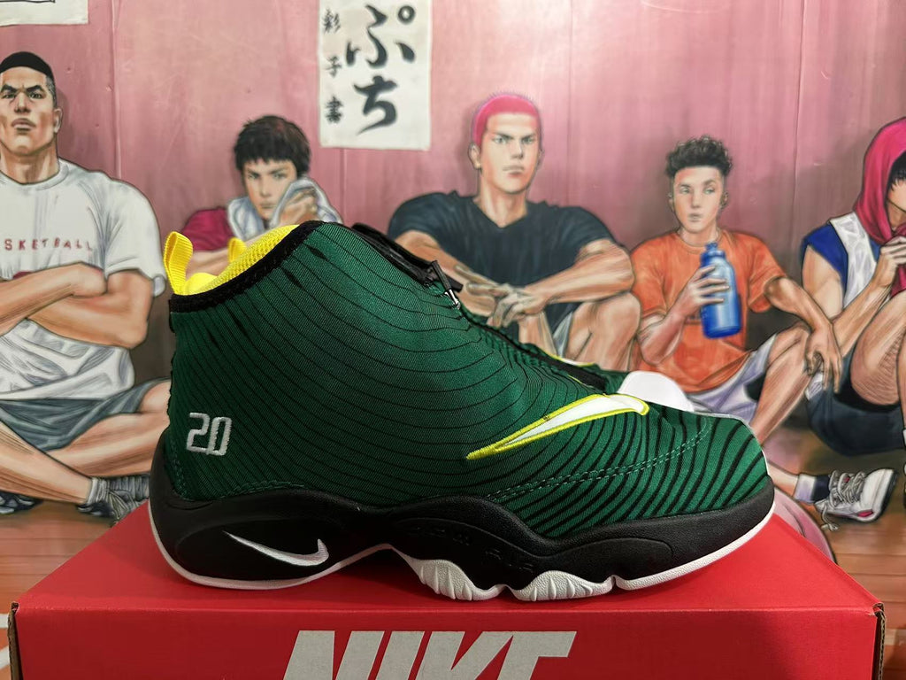 Side profile showing the dark green ribbed upper, black-and-white sole and number 20 detail.